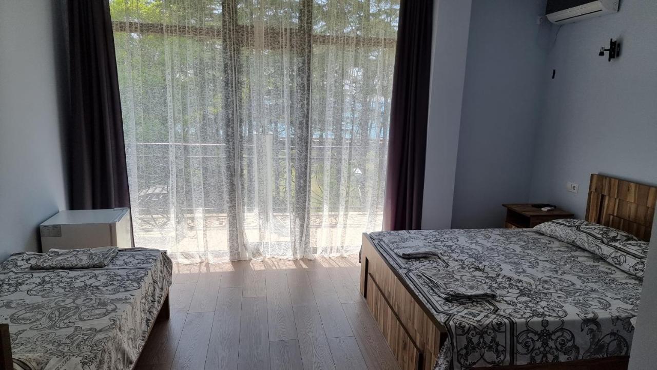 French Hotel Кобулети Экстерьер фото