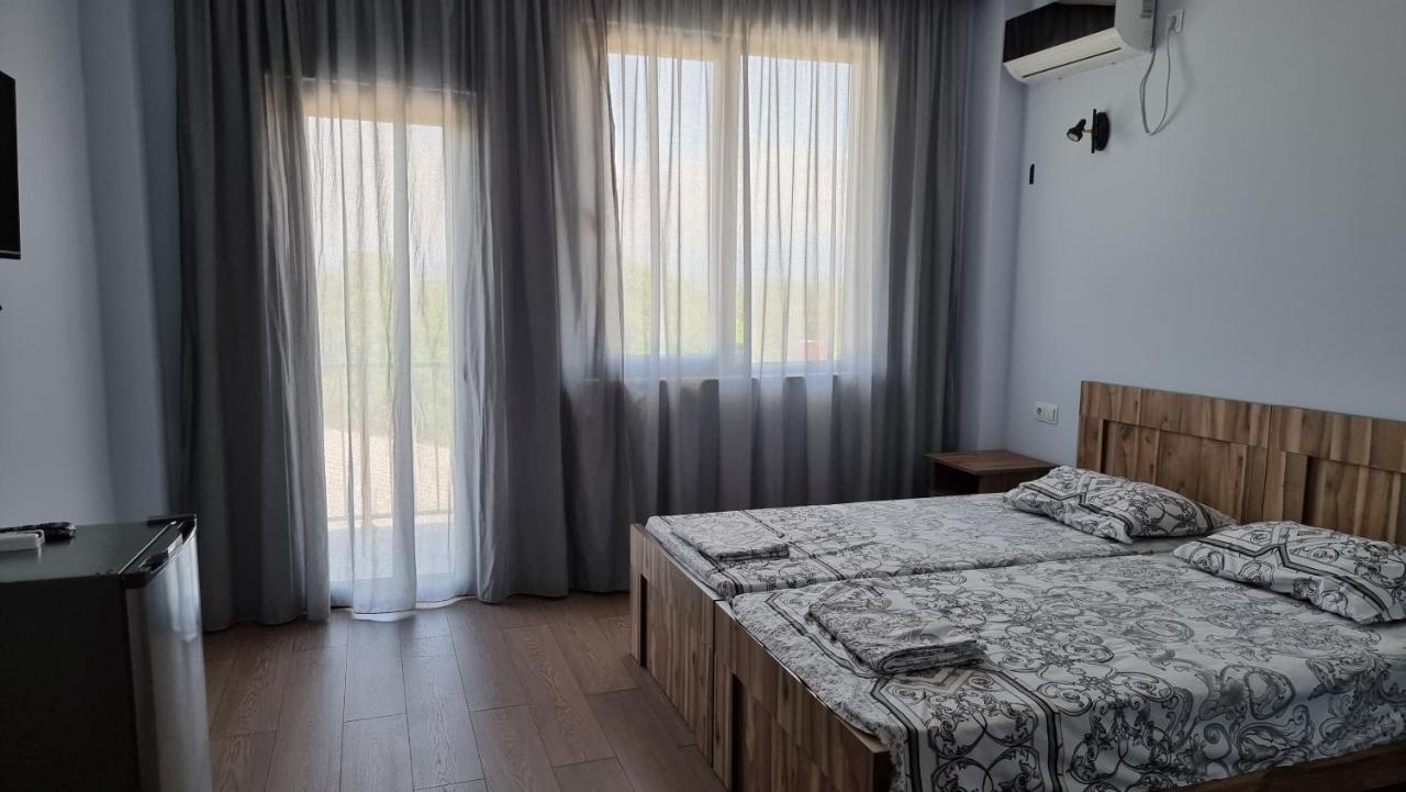 French Hotel Кобулети Экстерьер фото