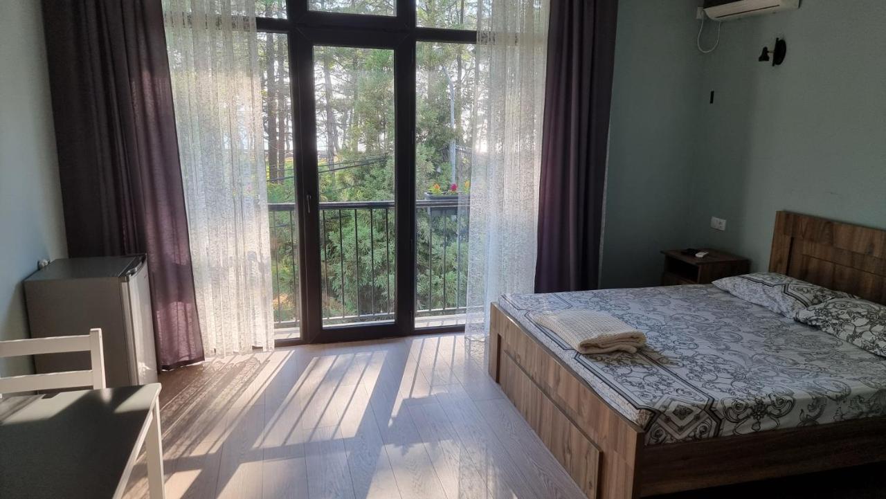 French Hotel Кобулети Экстерьер фото