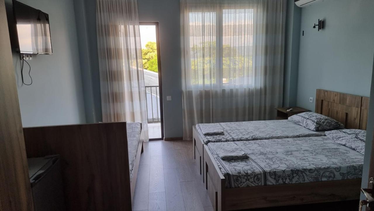 French Hotel Кобулети Экстерьер фото